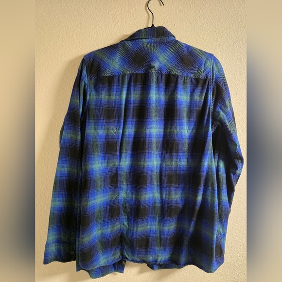 Eddie Bauer Blue Button Down - Picture 4 of 4